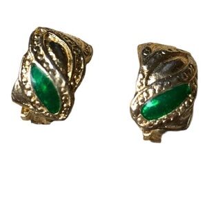 Vintage Green Enamel Gold Tone Clip On Earrings Women’s Jewelry Shamrock Green